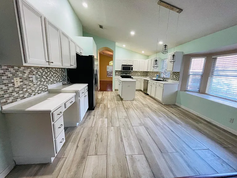 17416 Woodfair Dr — Photo 8