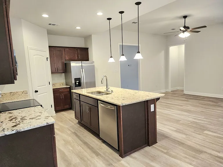 931 Gibson Ct — Photo 8