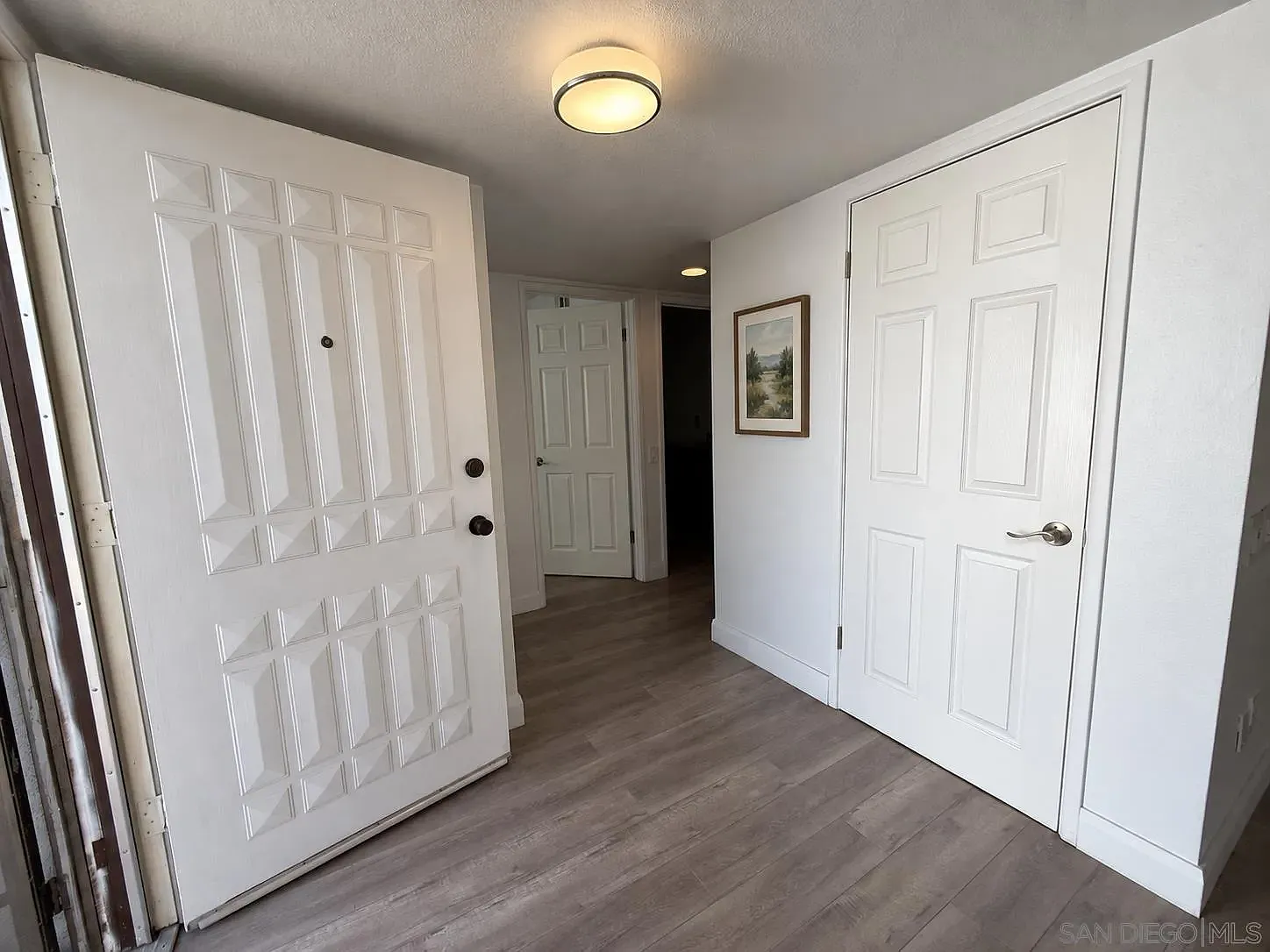 2 bed, 2.0 bath, 1326 sqft, $3,299 — Photo 2