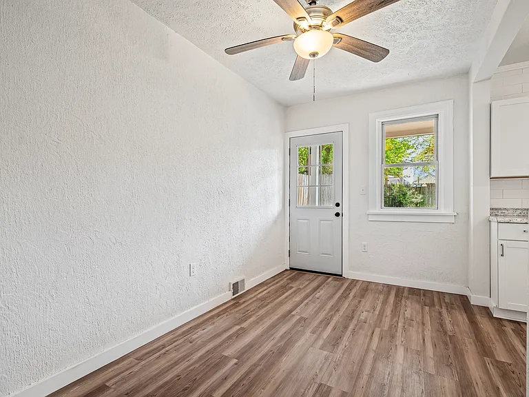 7324 Schley Ave — Photo 16