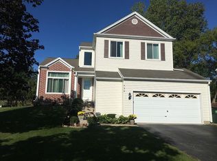 430 Briarwood Ln, Algonquin, IL