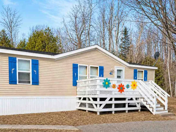 7525-41 Karlee Ct, Charlevoix, MI 49720