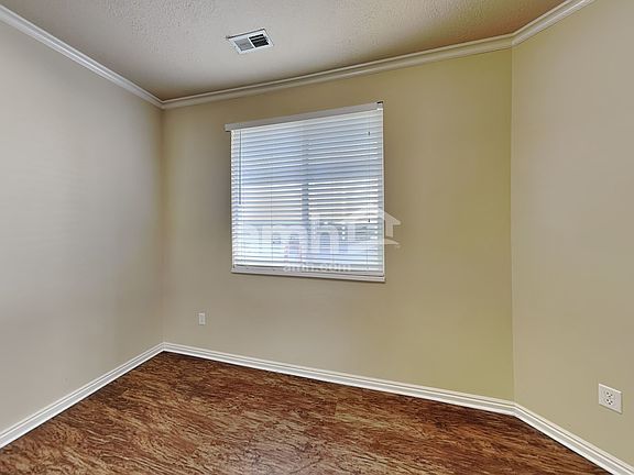 5th image of 738 N Skipton Dr