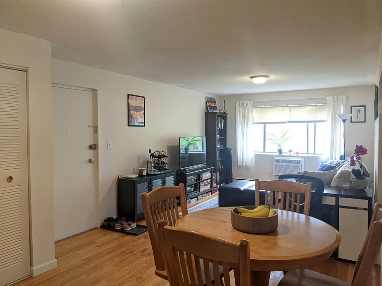 12 Cameron Ave #11 — Photo 5