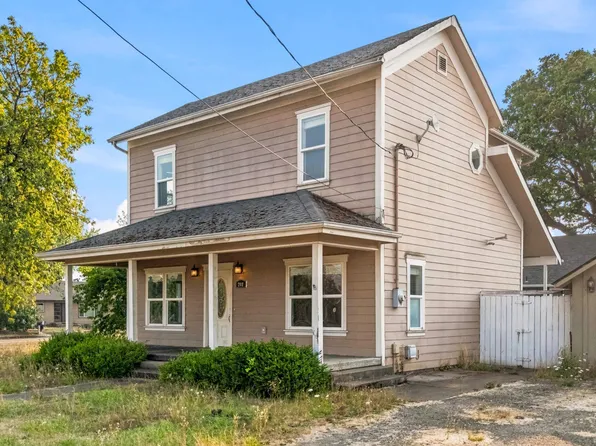 208 N 15th St, Philomath, OR 97370