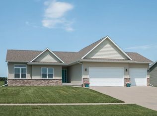 821 Redbird Run, Tiffin, IA 52340