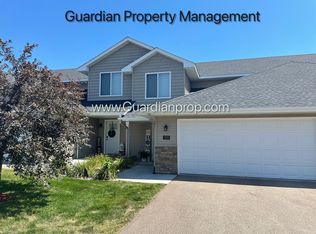 7878 210th St W, Lakeville, MN 55044