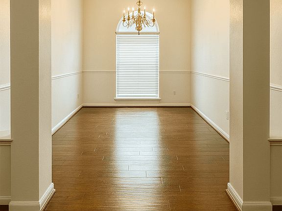 4th image of 15615 Lost Maples Dr