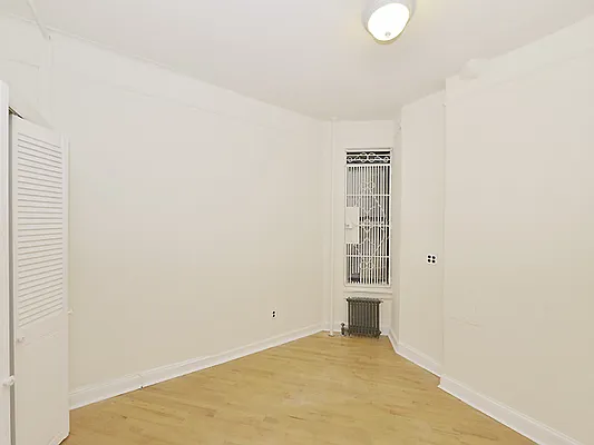 Rented by Cooper & Cooper Real Estate | media 14