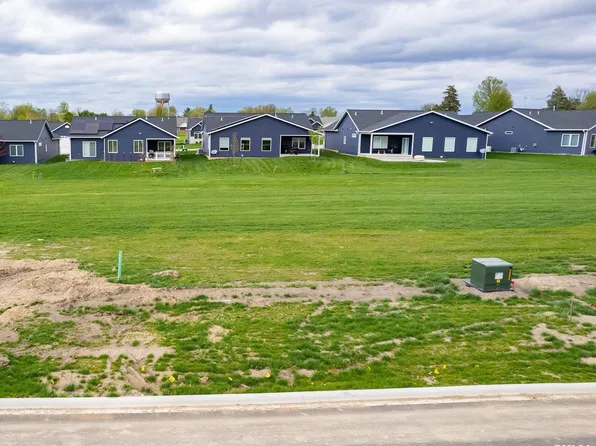 133 E Margarete St, Tremont, IL 61568