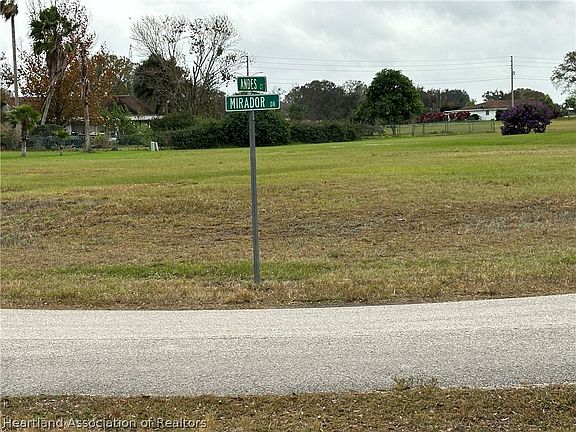 4th image of 440 Mirador Dr