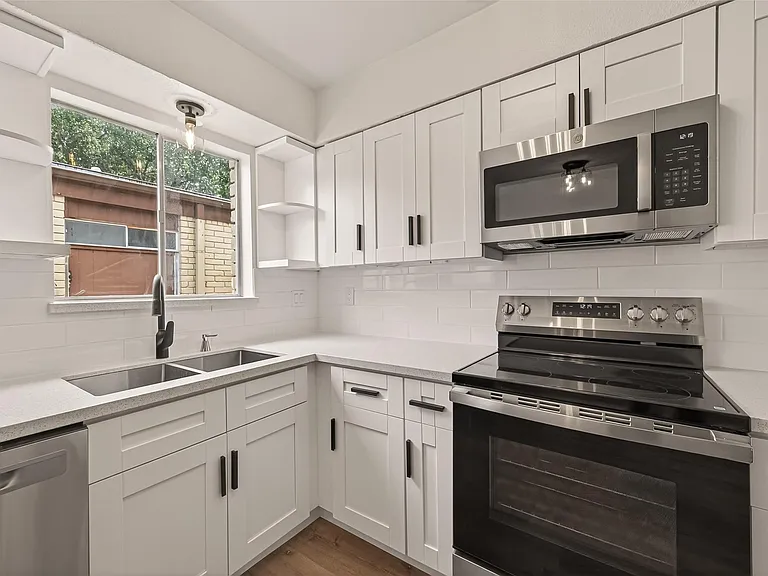 7714 Renwick Dr #M67 — Photo 8