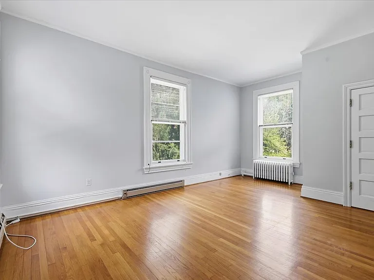 825 Delaware Ave — Photo 17