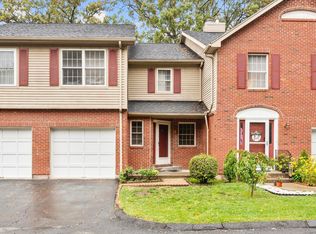98 Crown Rdg, Newington, CT 06111