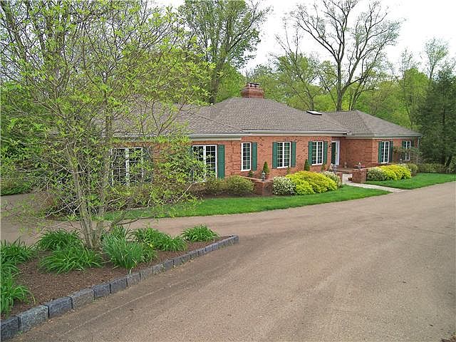 1st image of 1 Jenny Ln