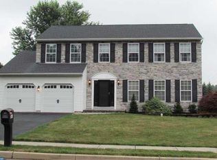 247 Willow Wood Dr, New Britain, PA 18901