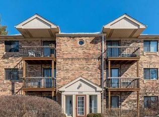 2241 Nichols Rd APT D, Arlington Heights, IL 60004