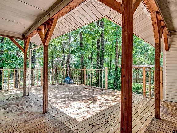 2nd image of 1032 County Road 3860