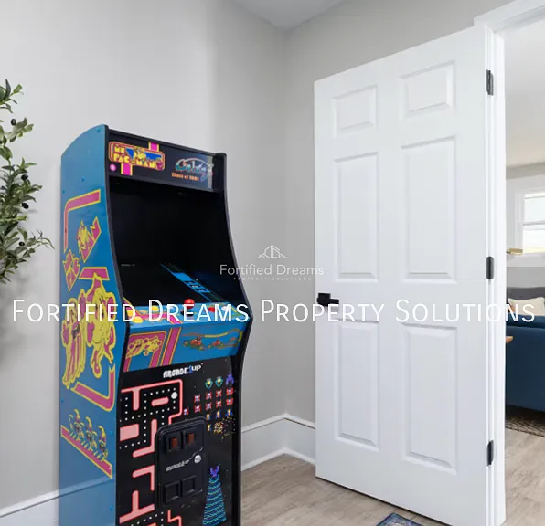 913 Hutton St — Photo 18