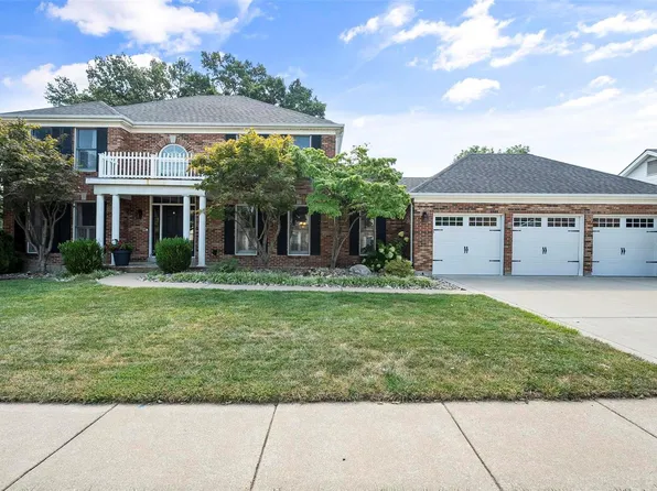 12554 Sunset Dr, Saint Louis, MO 63128