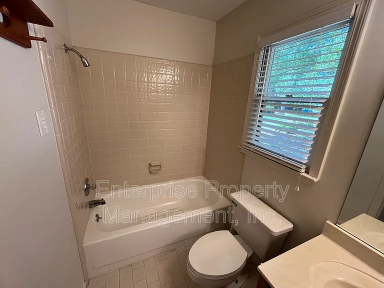 6700 N Kirby Oaks Cv — Photo 21