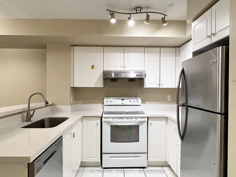 7 Lorraine Dr #1208 — Photo 4