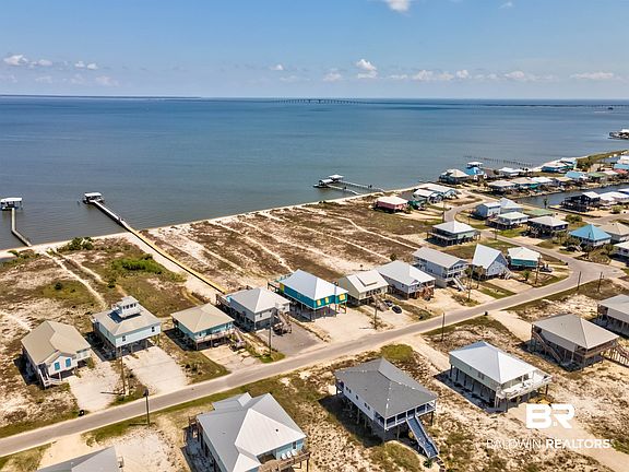 3rd image of 2324 Island Shores Dr