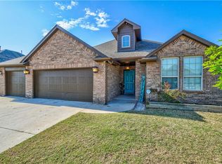 11104 SW 40th St, Mustang, OK 73064