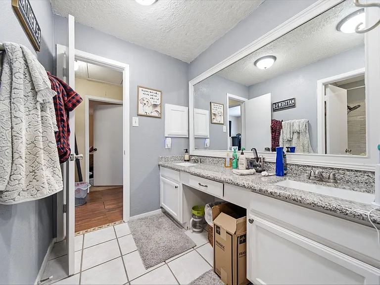 411 Forest Hills Dr — Photo 15