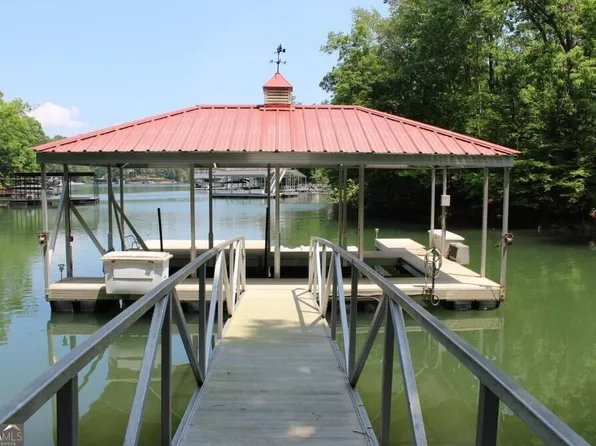 4142 Greyfield Bluff Dr, Gainesville, GA 30504