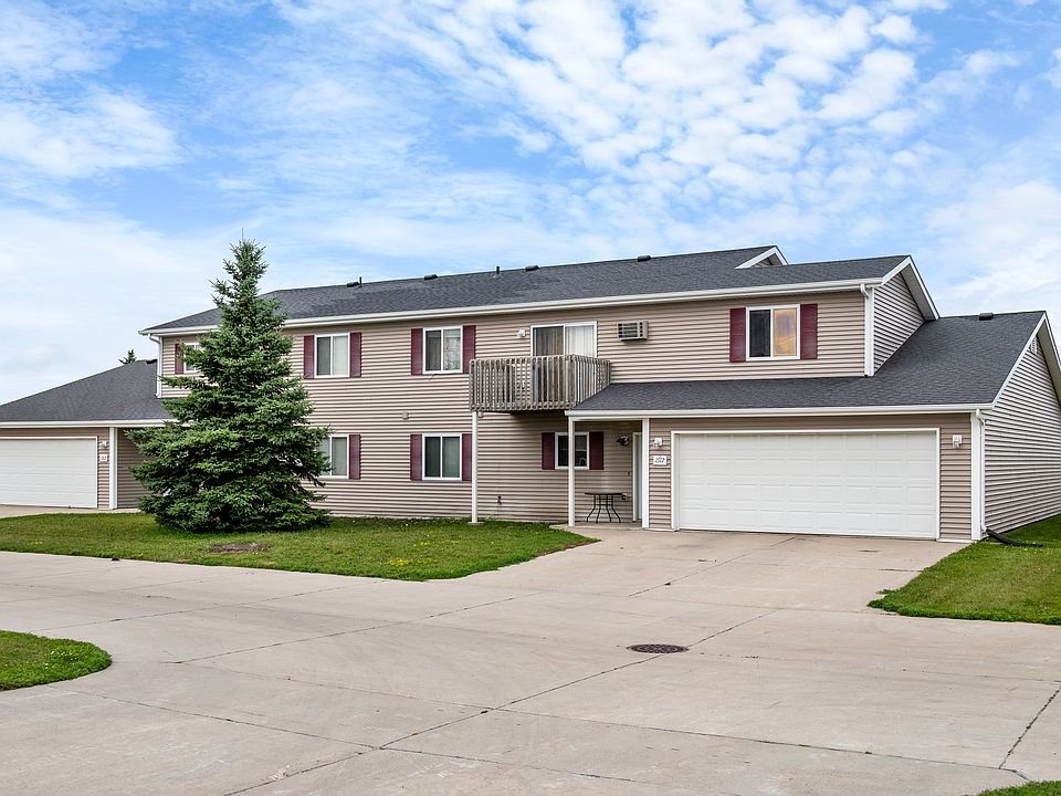 1st image of 1604 Aspen Dr NE