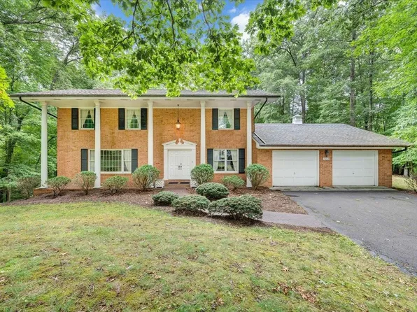 7289 Woodland Way, Radford, VA 24141