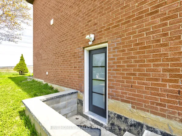 26 Rockwood Cres, Vaughan, ON L4J 7T2
