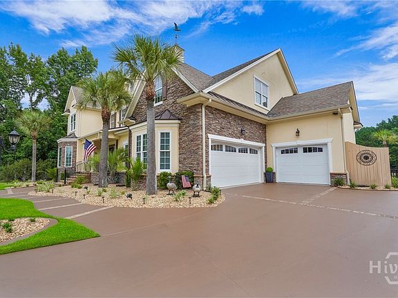 3rd image of 4 Grand View Court