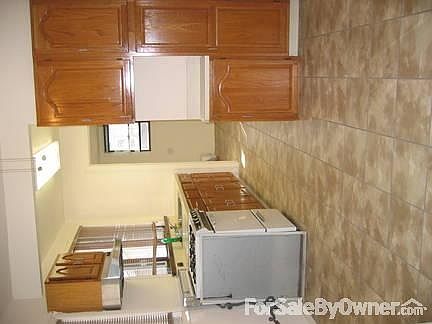 5th image of 47 Perkins Ave