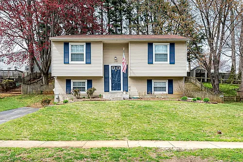 1172 Neptune Pl Photo 1