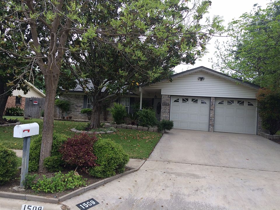 1st image of 1509 Heath Dr