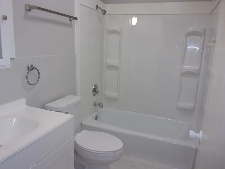 1052 Ebenezer Avenue Ext — Photo 9