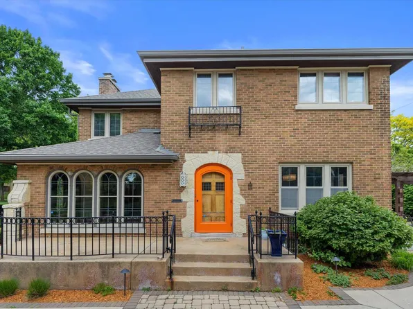 6537 Washington CIRCLE, Wauwatosa, WI 53213