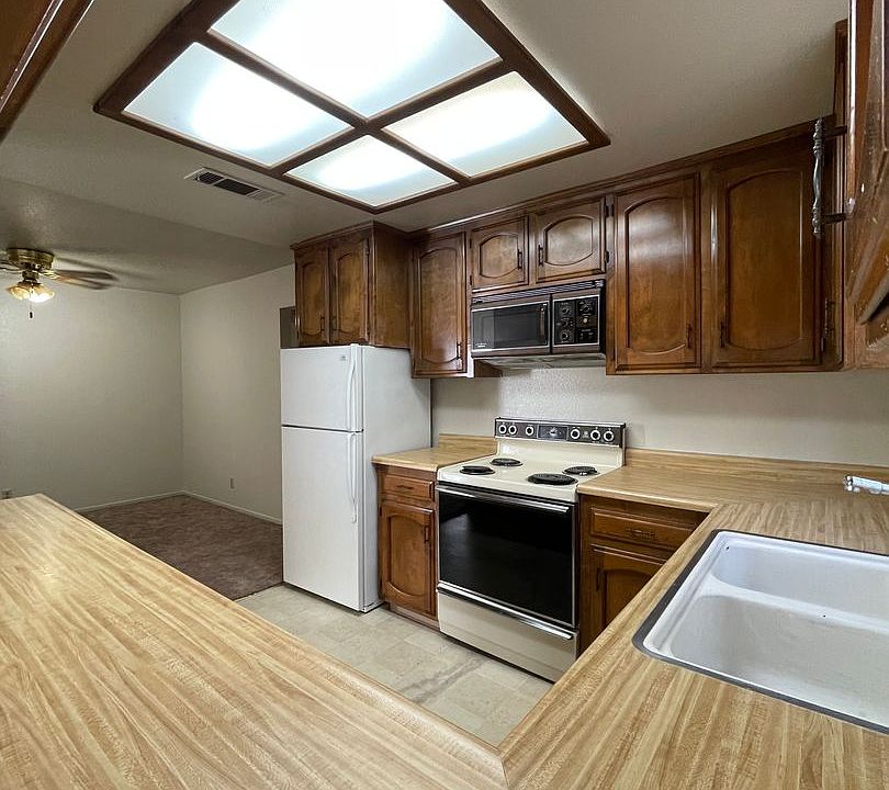 1st image of 616 W Yosemite Ave