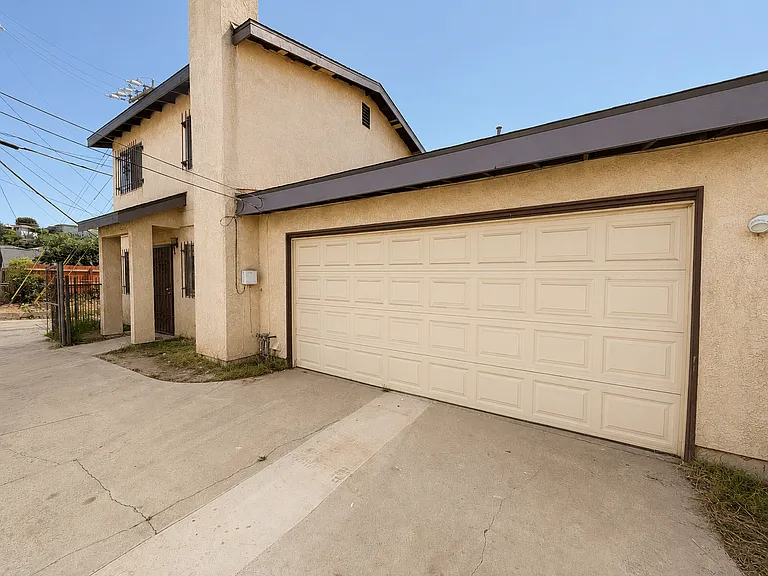 W Ramona Rd — Photo 15