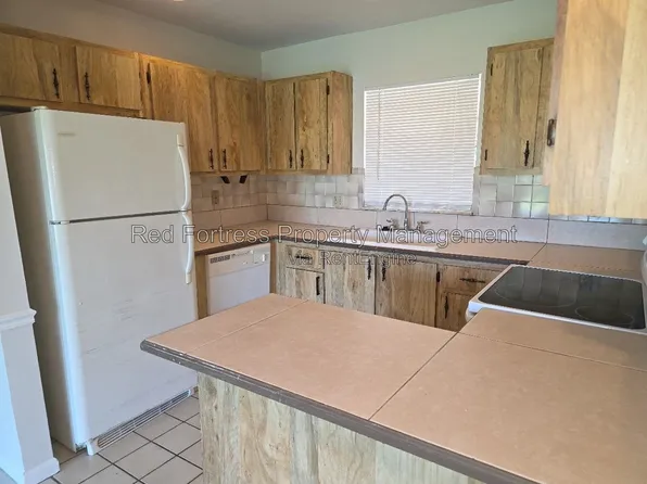 1049 Ridgeway Dr, North Fort Myers, FL 33903