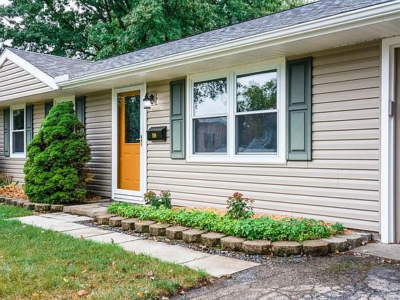 2nd image of 108 Elmwood Ave