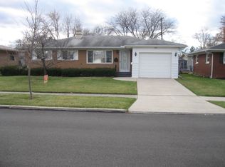 1233 Kirk St, Maumee, OH 43537