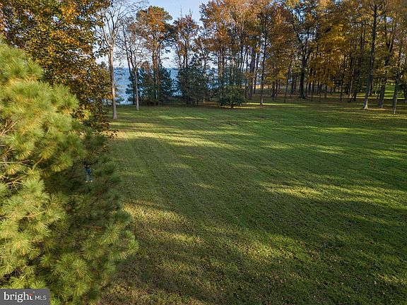 3rd image of 21560 Spinnaker Way