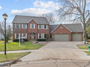 4225 N Wedgewood Dr, Appleton, WI 54913