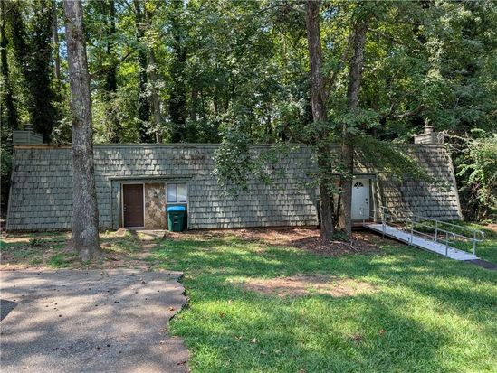 530 Rustwood Dr, Athens, GA 30606