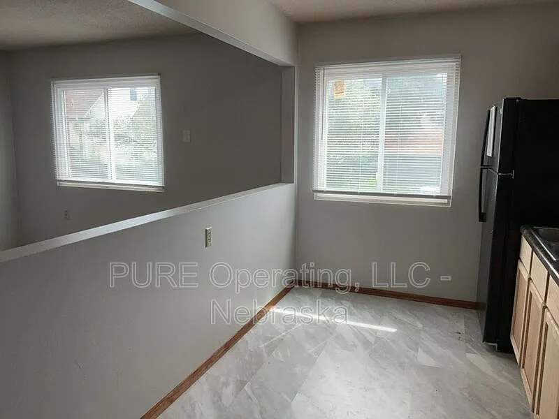 4422 S 25th St — Photo 4