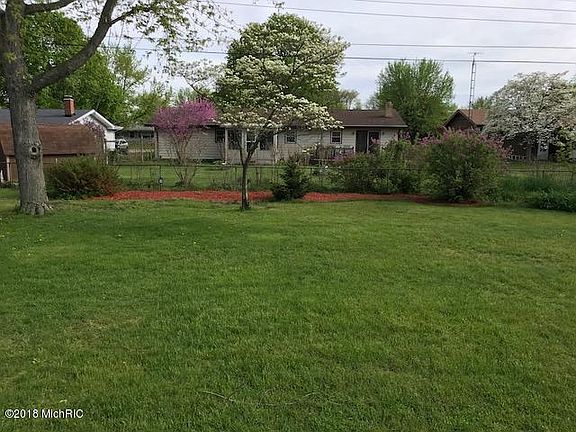 2nd image of 1794 N Sierra Way