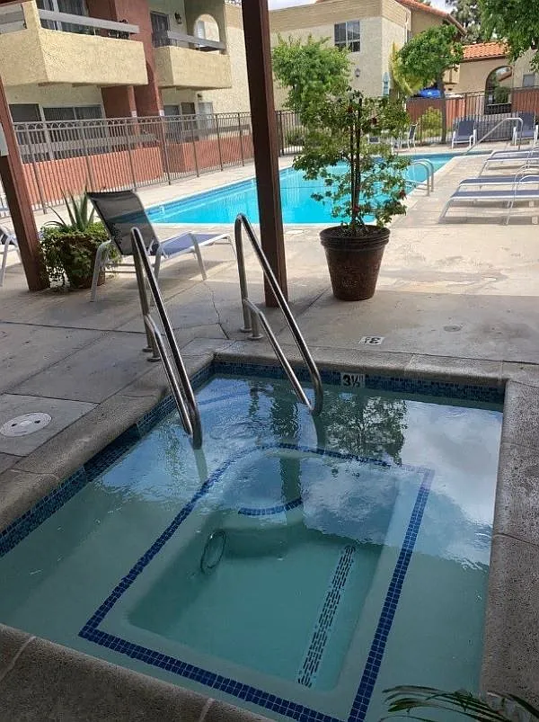 Villa del Sol Apartments — Photo 3